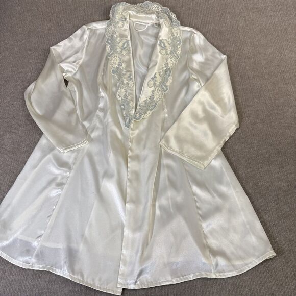 Victoria’s Secret Women’s Night Robe M/L Ivory‎ Peignoir Lace Elegant Romantic - Picture 1 of 5